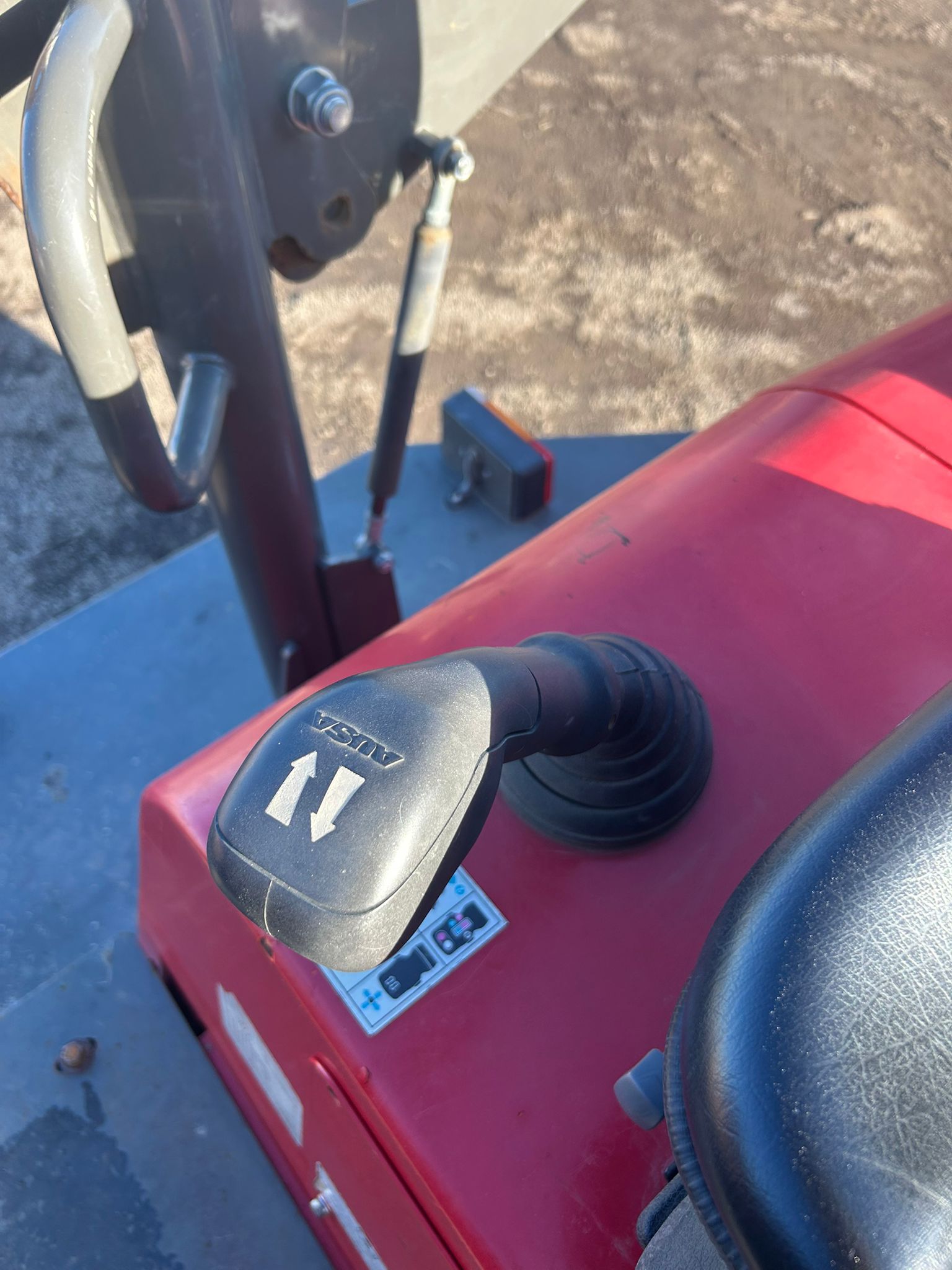 AUSA D1000 APG - Slika 7