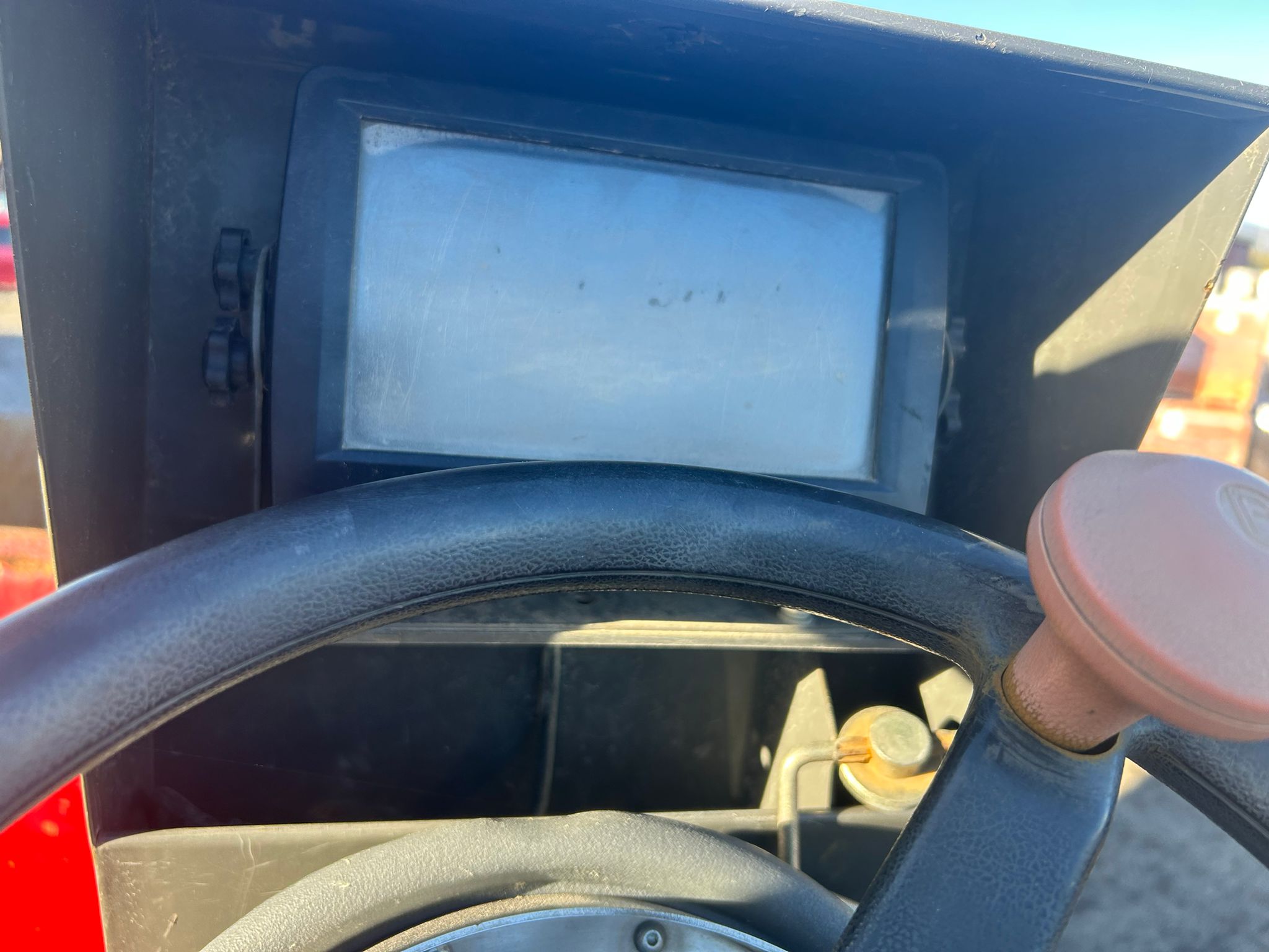 AUSA D1000 APG - Slika 11