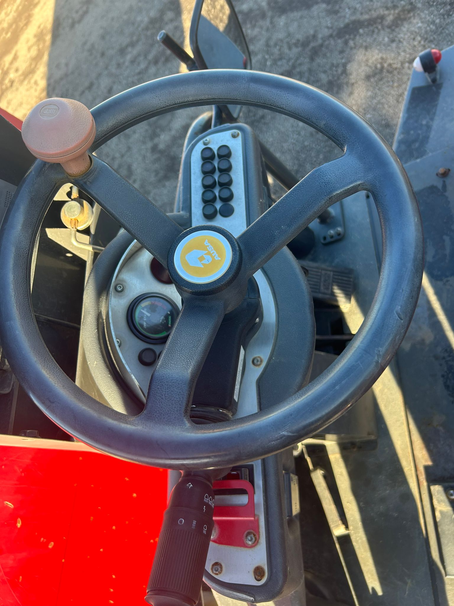 AUSA D1000 APG - Slika 10